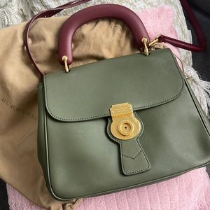 Burbbery bag from 2017 - medium - vintage green & red